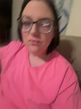 Snapshot of FreaksOffALeash3261 chatting on 05-16-26, 03:36 FreaksOffALeash3261 online show from 05-16-26, 03:36