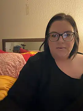 Snapshot of FreaksOffALeash3261 chatting on 05-22-26, 12:11 FreaksOffALeash3261 online show from 05-22-26, 12:11