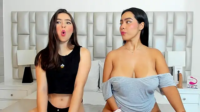 Snapshot of paola_katy_dicks chatting on 02-05-25, 07:53 paola katy dicks online show from 02-05-25, 07:53