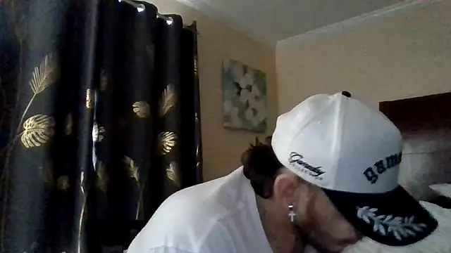 Tallhungandcloudy online show from 04-22-26, 04:19