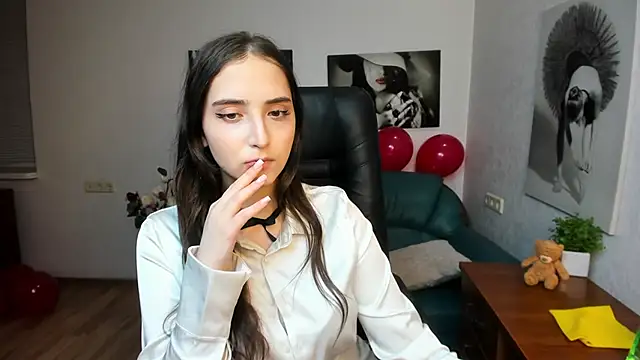 Effy Royse online show from 02-17-26, 06:36