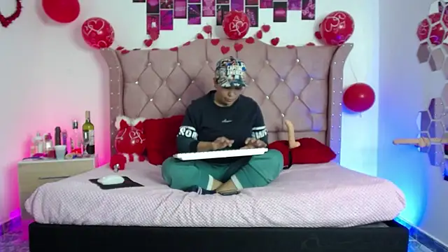 Snapshot of nat_evans8 chatting on 02-17-26, 03:36 nat evans8 online show from 02-17-26, 03:36