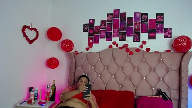 Snapshot of nat_evans8 chatting on 02-22-26, 04:13 nat evans8 online show from 02-22-26, 04:13