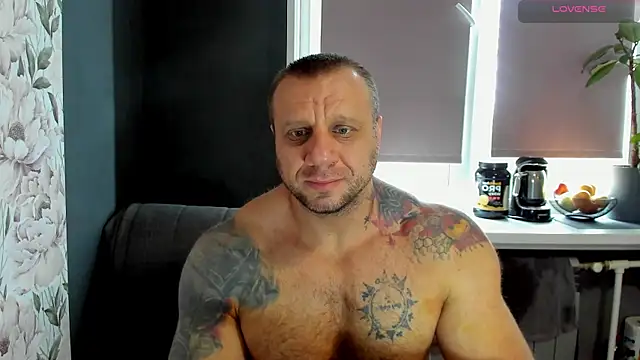 Snapshot of Samson_Legend chatting on 10-04-25, 10:35 Samson Legend online show from 10-04-25, 10:35