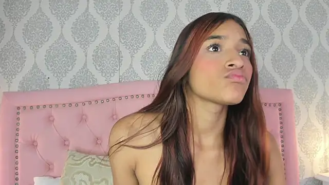 Snapshot of luciana_lopez_7 chatting on 02-19-26, 03:35 luciana lopez 7 online show from 02-19-26, 03:35