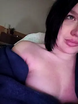 Snapshot of HornyCumBitch chatting on 02-14-26, 03:25 HornyCumBitch online show from 02-14-26, 03:25