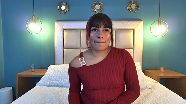 Snapshot of nyx__x chatting on 02-19-26, 07:43 nyx x online show from 02-19-26, 07:43