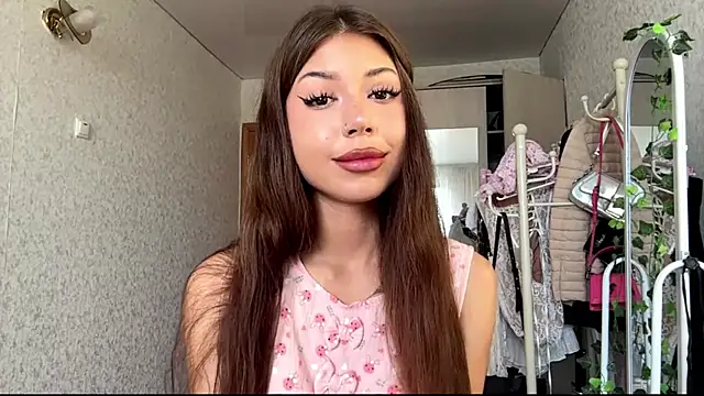Snapshot of You_Club_Winx chatting on 07-19-26, 08:18 You Club Winx online show from 07-19-26, 08:18