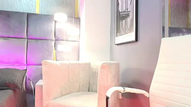 Sweet Sofiii  online show from 04-14-26, 07:53