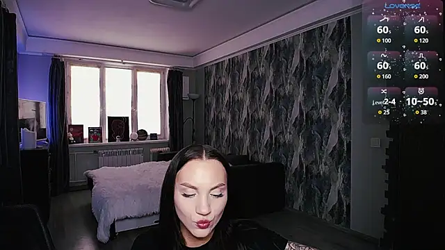 Snapshot of comeherehoney chatting on 02-17-26, 12:45 comeherehoney online show from 02-17-26, 12:45