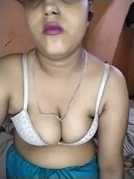 Snapshot of Nency_Love143 chatting on 05-17-26, 06:26 Nency Love143 online show from 05-17-26, 06:26