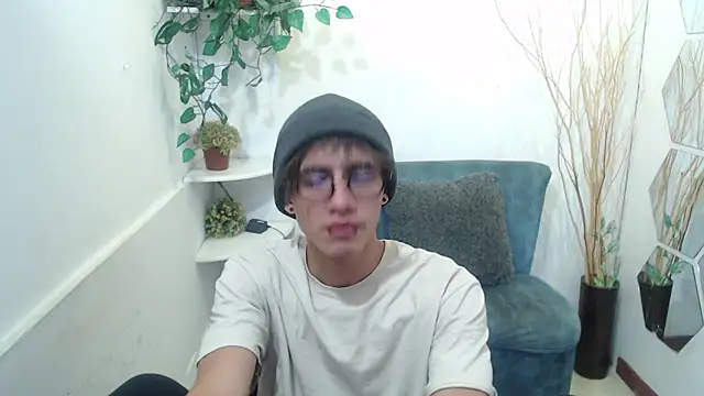 Snapshot of AaronBeer_ chatting on 03-03-26, 12:55 AaronBeer online show from 03-03-26, 12:55