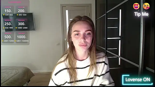  julia wonderful  online show from 04-13-26, 05:57