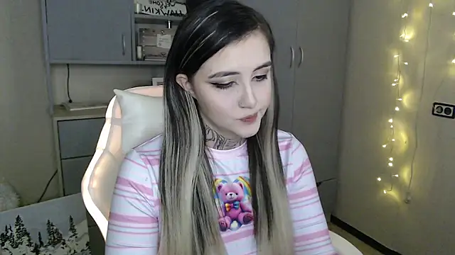 Snapshot of Rin_Tozier chatting on 03-09-26, 01:31 Rin Tozier online show from 03-09-26, 01:31