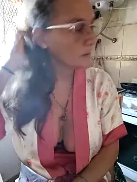 Nanybeach online show from 02-13-26, 08:16