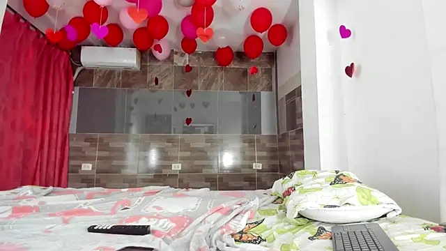 Snapshot of violett_laraa chatting on 02-20-26, 08:31 violett laraa online show from 02-20-26, 08:31