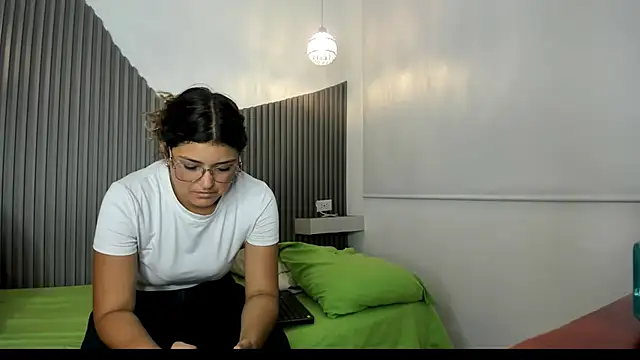 Rose blonde   online show from 06-24-26, 10:09