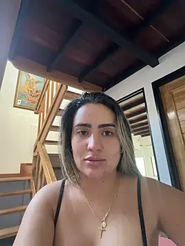 Snapshot of Miilana_ chatting on 05-26-26, 08:27 Miilana online show from 05-26-26, 08:27