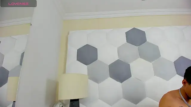 Snapshot of Davi_Ponce chatting on 02-19-26, 03:57 Davi Ponce online show from 02-19-26, 03:57