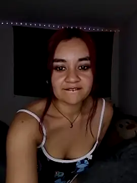 Snapshot of Lucy_allen1 chatting on 02-12-26, 09:32 Lucy allen1 online show from 02-12-26, 09:32