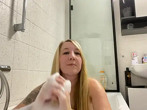 Ninimaus online show from 02-16-26, 07:21