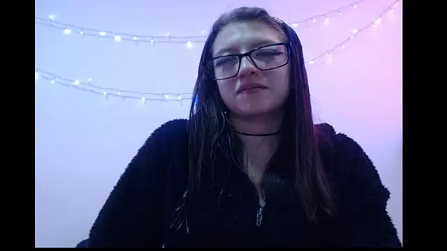 Snapshot of michell_bunny1 chatting on 02-27-26, 04:18 michell bunny1 online show from 02-27-26, 04:18