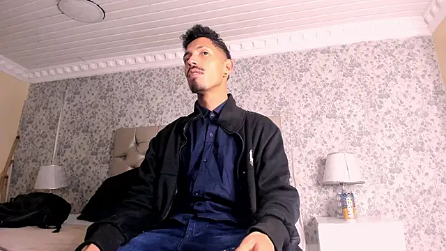 NoaahTylor online show from 04-06-26, 03:04