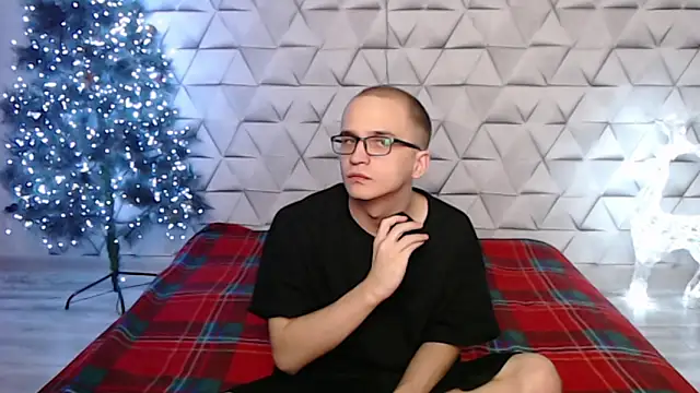 Pure Aura online show from 02-15-26, 05:09