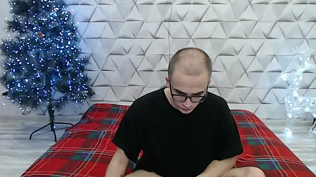 Pure Aura online show from 02-17-26, 05:52