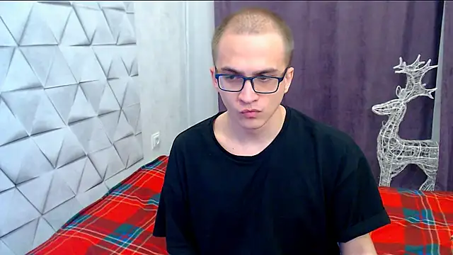 Pure Aura online show from 03-03-26, 06:47