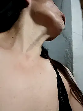 Snapshot of Layla_Zaid chatting on 03-03-26, 01:34 Layla Zaid online show from 03-03-26, 01:34