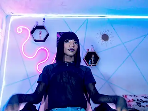 Snapshot of Violeta_R_ chatting on 02-16-26, 07:43 Violeta R online show from 02-16-26, 07:43