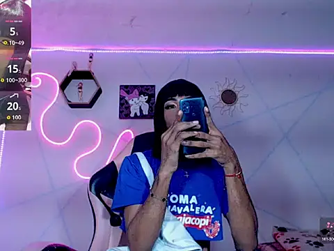 Snapshot of Violeta_R_ chatting on 02-20-26, 06:48 Violeta R online show from 02-20-26, 06:48