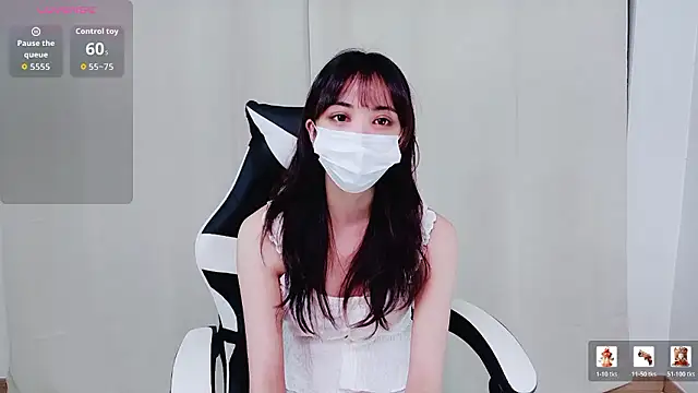 Snapshot of yuna00xx00 chatting on 03-03-26, 12:44 yuna00xx00 online show from 03-03-26, 12:44