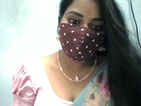 Snapshot of Rathi-priyaa chatting on 02-25-26, 04:11 Rathi-priyaa online show from 02-25-26, 04:11