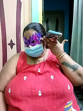 Snapshot of 02Roshni chatting on 03-03-26, 07:20 02Roshni online show from 03-03-26, 07:20