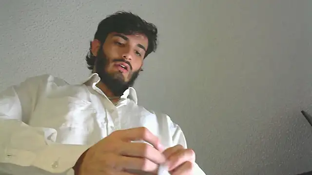 LovexJuxn8 online show from 02-15-26, 06:59