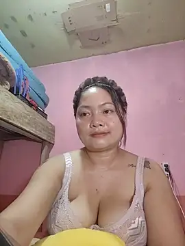 Snapshot of sweety_pie18 chatting on 02-23-26, 12:57 sweety pie18 online show from 02-23-26, 12:57