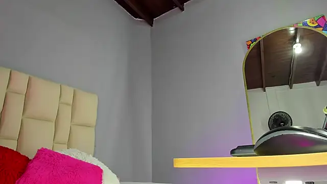 Snapshot of Zaphiro__Sky chatting on 02-16-26, 08:43 Zaphiro Sky online show from 02-16-26, 08:43