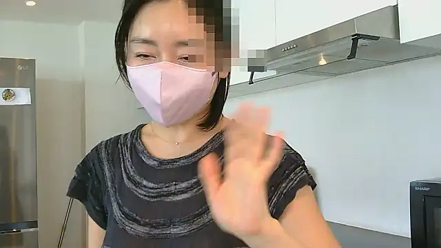 Mochi-Momo online show from 04-05-26, 04:53