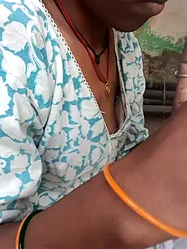 Desi Couple P online show from 05-14-26, 01:12