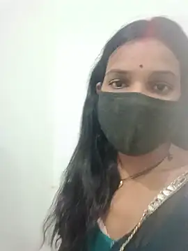 Snapshot of Desi_Couple_P chatting on 07-08-26, 01:26 Desi Couple P online show from 07-08-26, 01:26