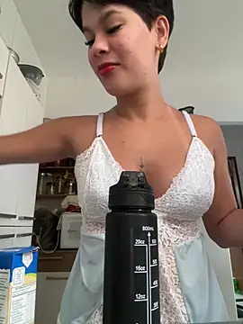 Snapshot of LissPerolaa chatting on 07-02-26, 10:54 LissPerolaa online show from 07-02-26, 10:54