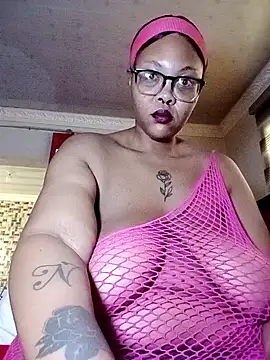 Snapshot of ShantelBootyBoobs chatting on 05-06-26, 05:46 ShantelBootyBoobs online show from 05-06-26, 05:46