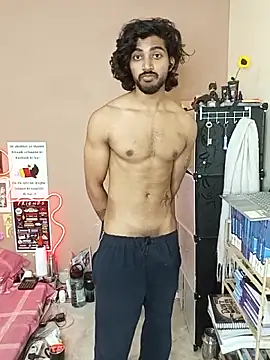 Snapshot of Yk_physique chatting on 04-19-26, 08:02 Yk physique online show from 04-19-26, 08:02