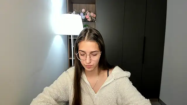 Snapshot of ClarineCasebolt chatting on 02-15-26, 05:26 ClarineCasebolt online show from 02-15-26, 05:26