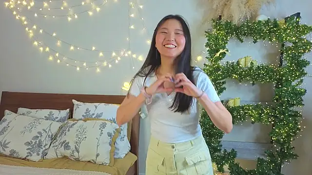 Snapshot of VernaBethke chatting on 02-18-26, 11:39 VernaBethke online show from 02-18-26, 11:39