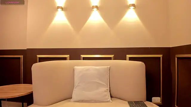 ZiaCarter  online show from 02-17-26, 03:25