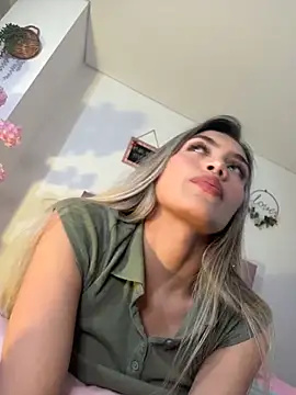 Snapshot of soffia_7 chatting on 03-03-26, 12:17 soffia 7 online show from 03-03-26, 12:17