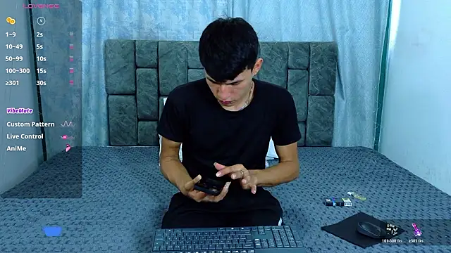 Snapshot of NicolasTorrez chatting on 02-25-26, 08:18 NicolasTorrez online show from 02-25-26, 08:18